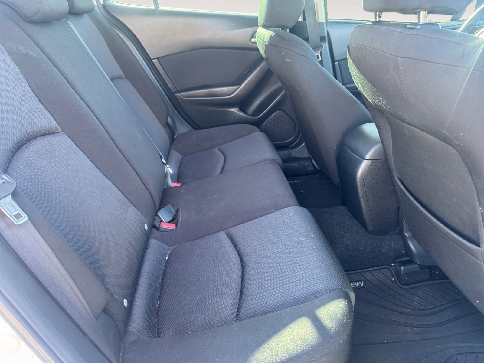 Used 2016 MAZDA MAZDA3 i Sport image 13