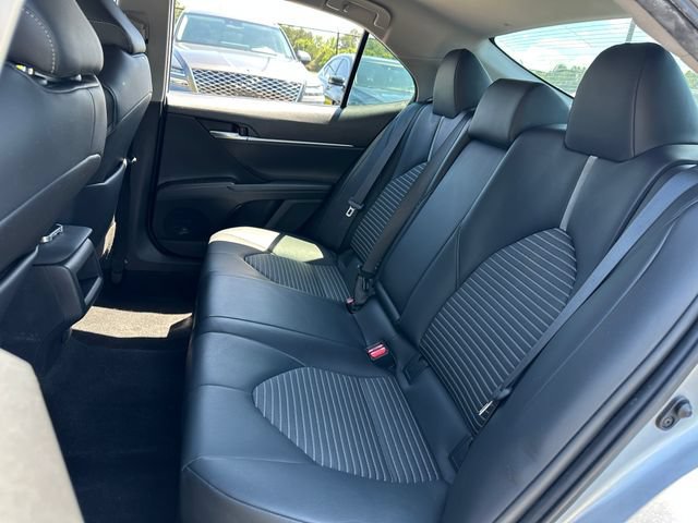 Used 2022 Toyota Camry SE FWD image 16