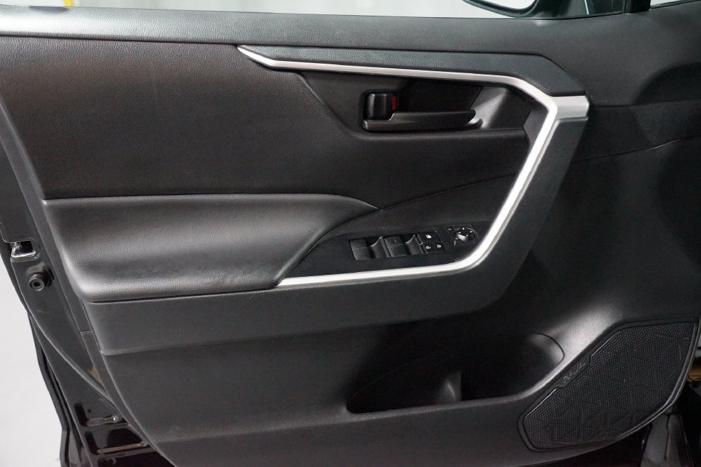 Certified 2024 Toyota RAV4 LE FWD image 28