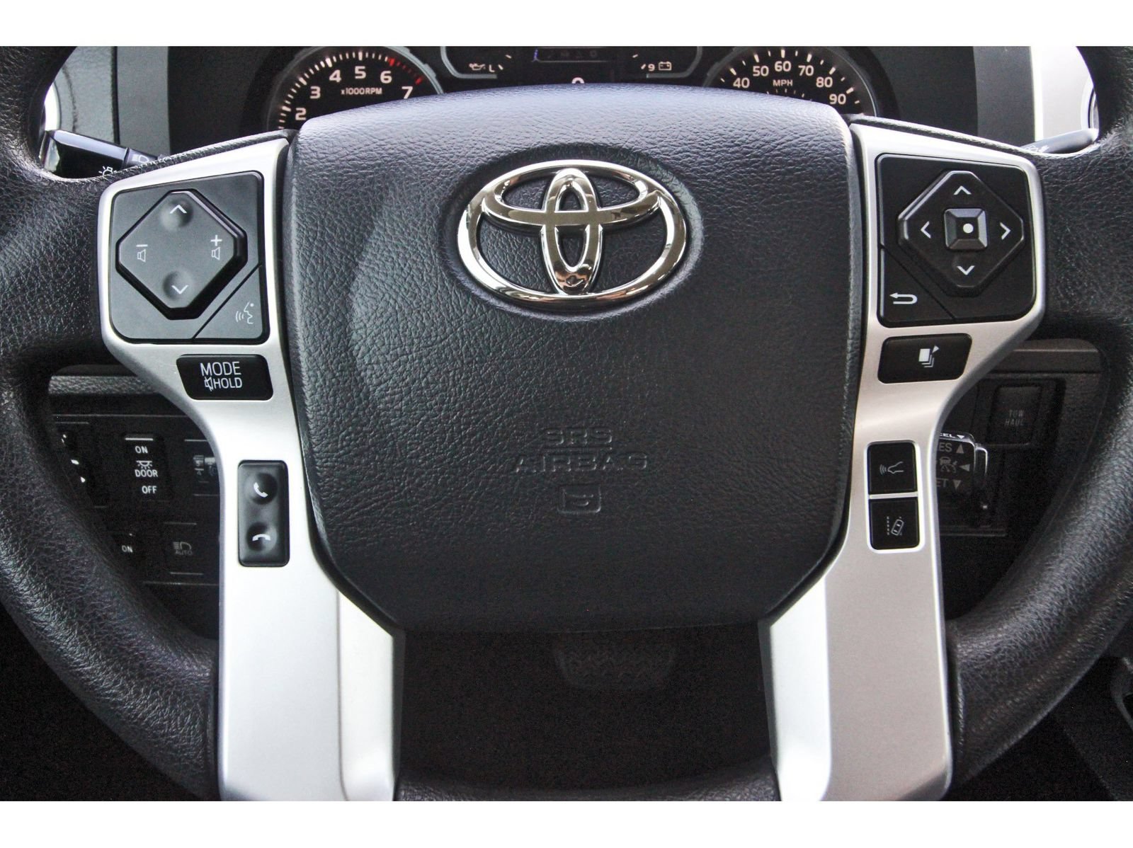 Used 2020 Toyota Tundra SR5 w/ SR5 Upgrade Package RWD image 16