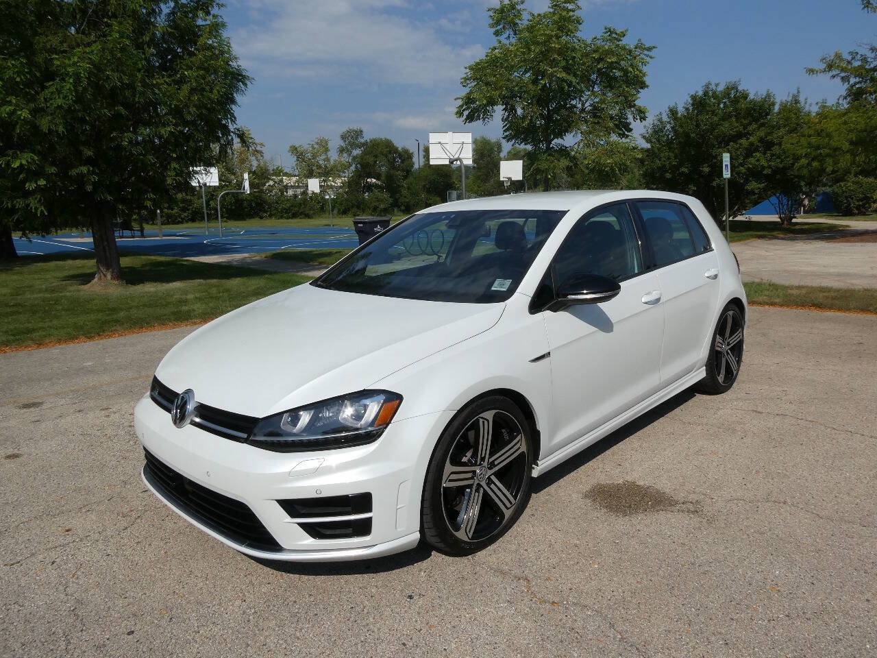 Used 2016 Volkswagen Golf R 4-Door AWD/4WD image 1