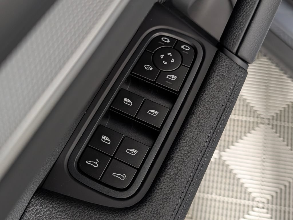 New 2026 Porsche Cayenne S AWD/4WD image 27