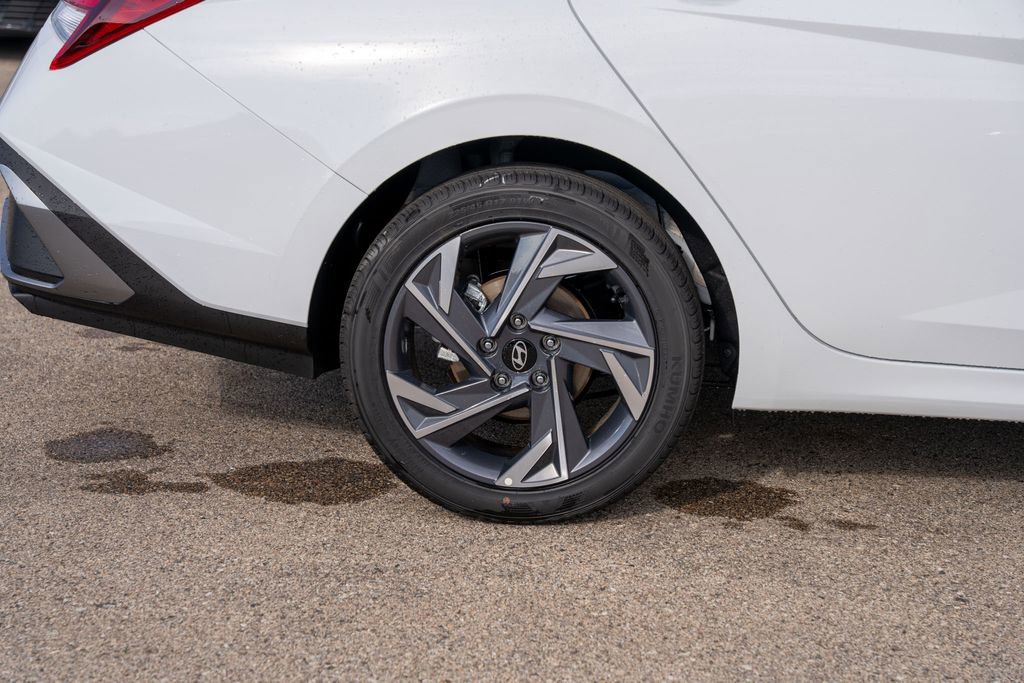 New 2025 Hyundai Elantra Sport image 10