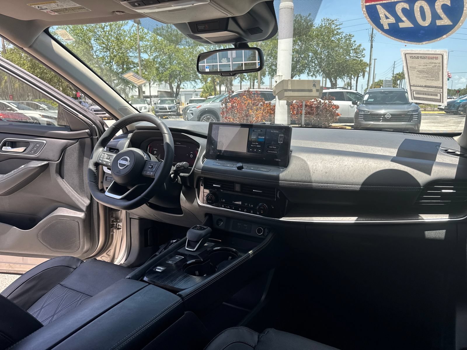 Certified 2024 Nissan Rogue Platinum FWD image 42