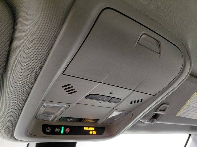 Certified 2024 GMC Terrain SLT image 35