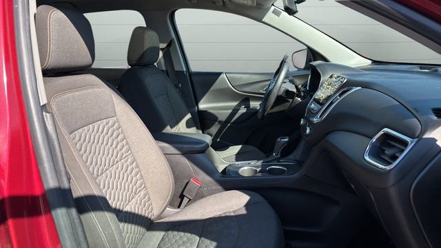 Used 2019 Chevrolet Equinox LT w/ Sun & Navigation Package image 24