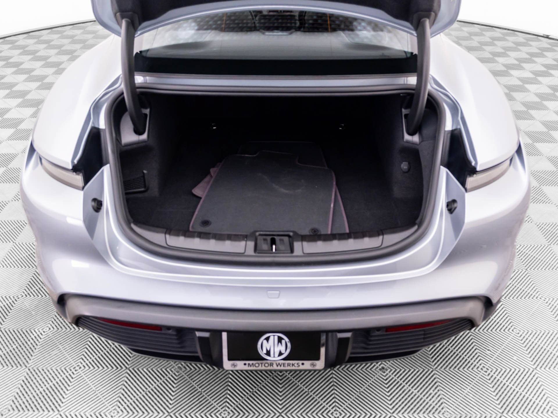 Certified 2024 Porsche Taycan RWD image 32