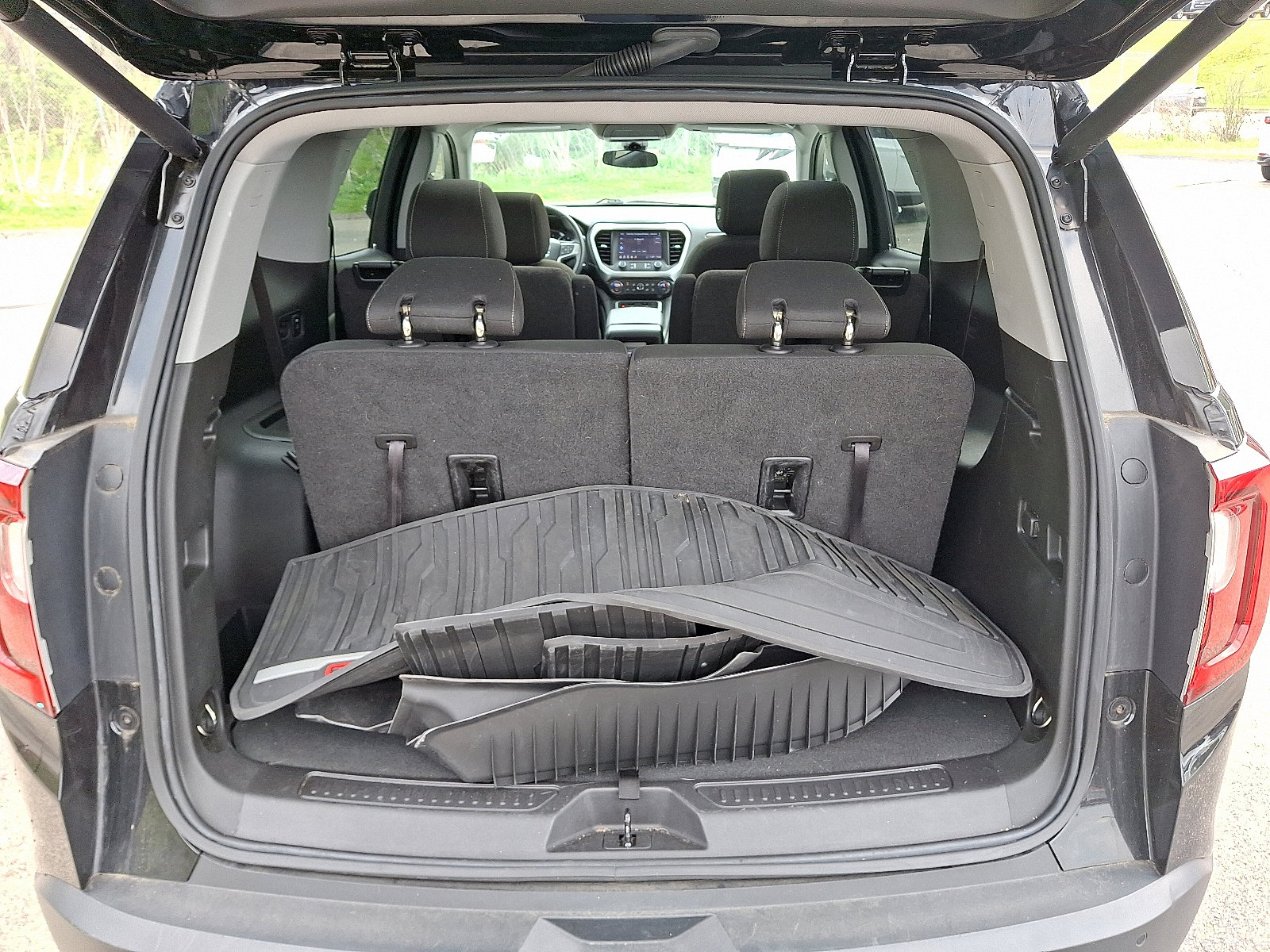 Used 2023 GMC Acadia SLE w/ Driver Convenience Package image 29