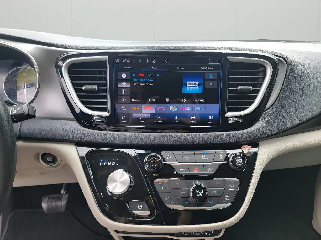 Used 2022 Chrysler Pacifica Touring-L FWD image 20