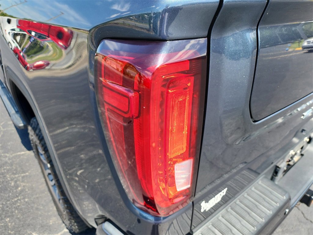 Used 2020 GMC Sierra 1500 AT4 w/ AT4 Premium Package image 9