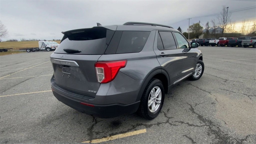 Used 2022 Ford Explorer XLT image 8