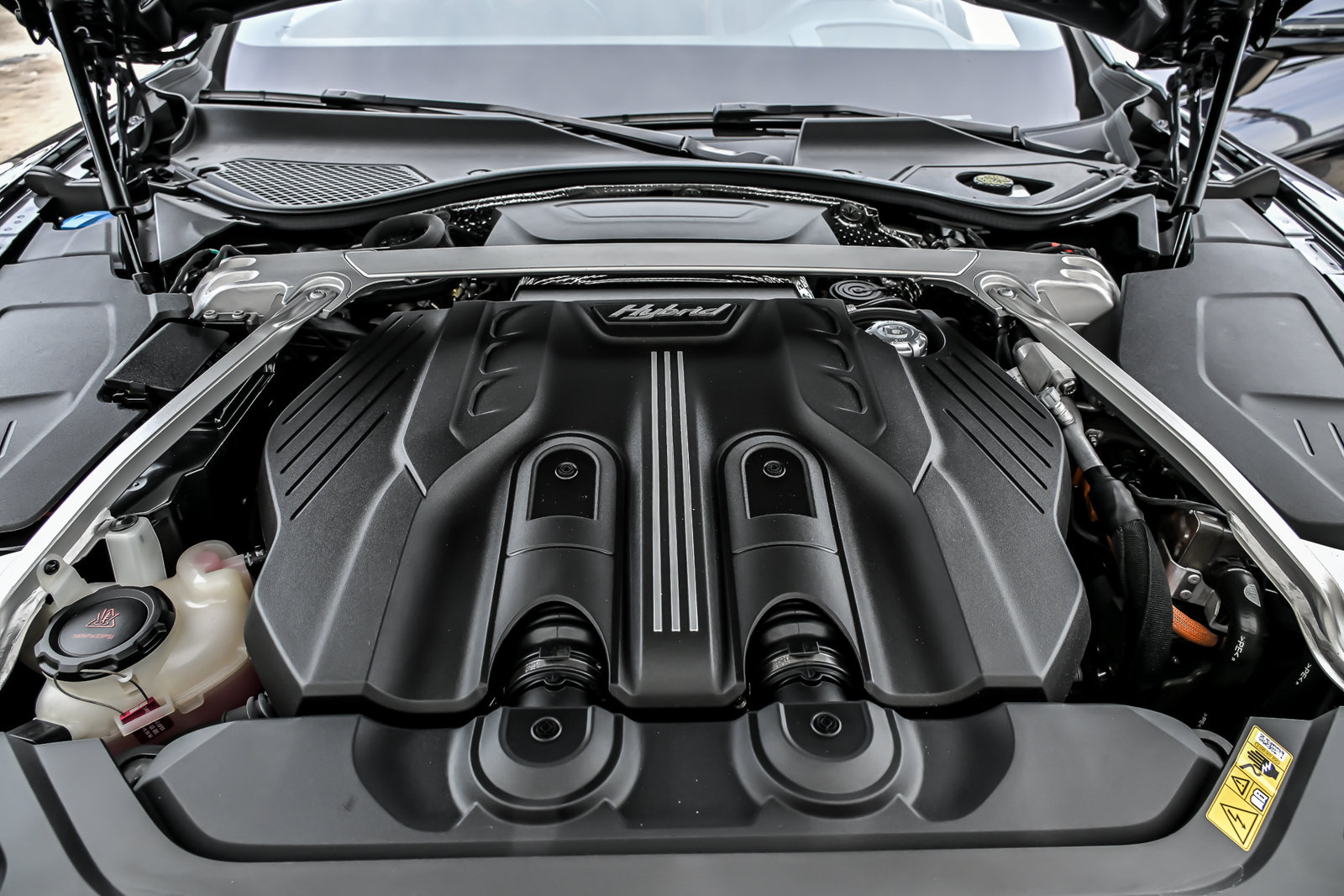Certified 2023 Bentley Flying Spur Plug-In Hybrid AWD/4WD image 14