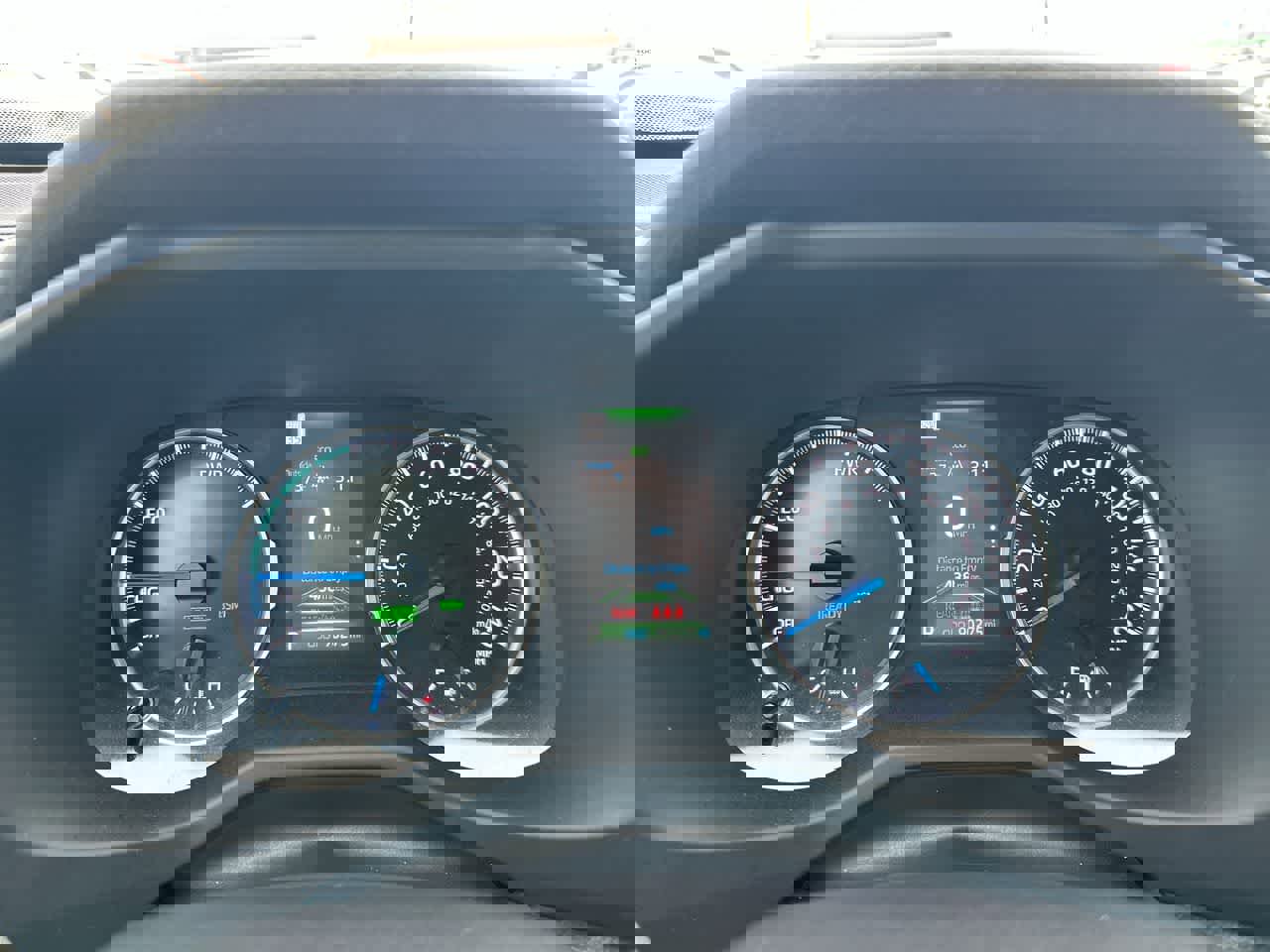 Used 2022 Toyota RAV4 XLE Premium image 35