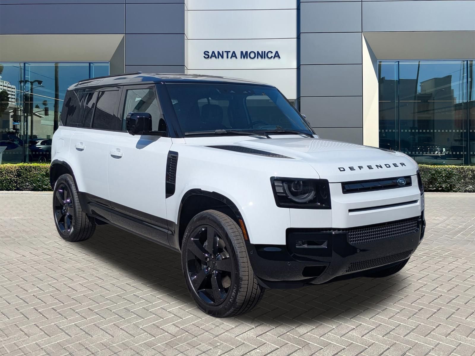 New 2026 Land Rover Defender 110 X-Dynamic SE AWD/4WD image 3