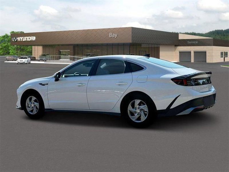 New 2025 Hyundai Sonata SE FWD image 4