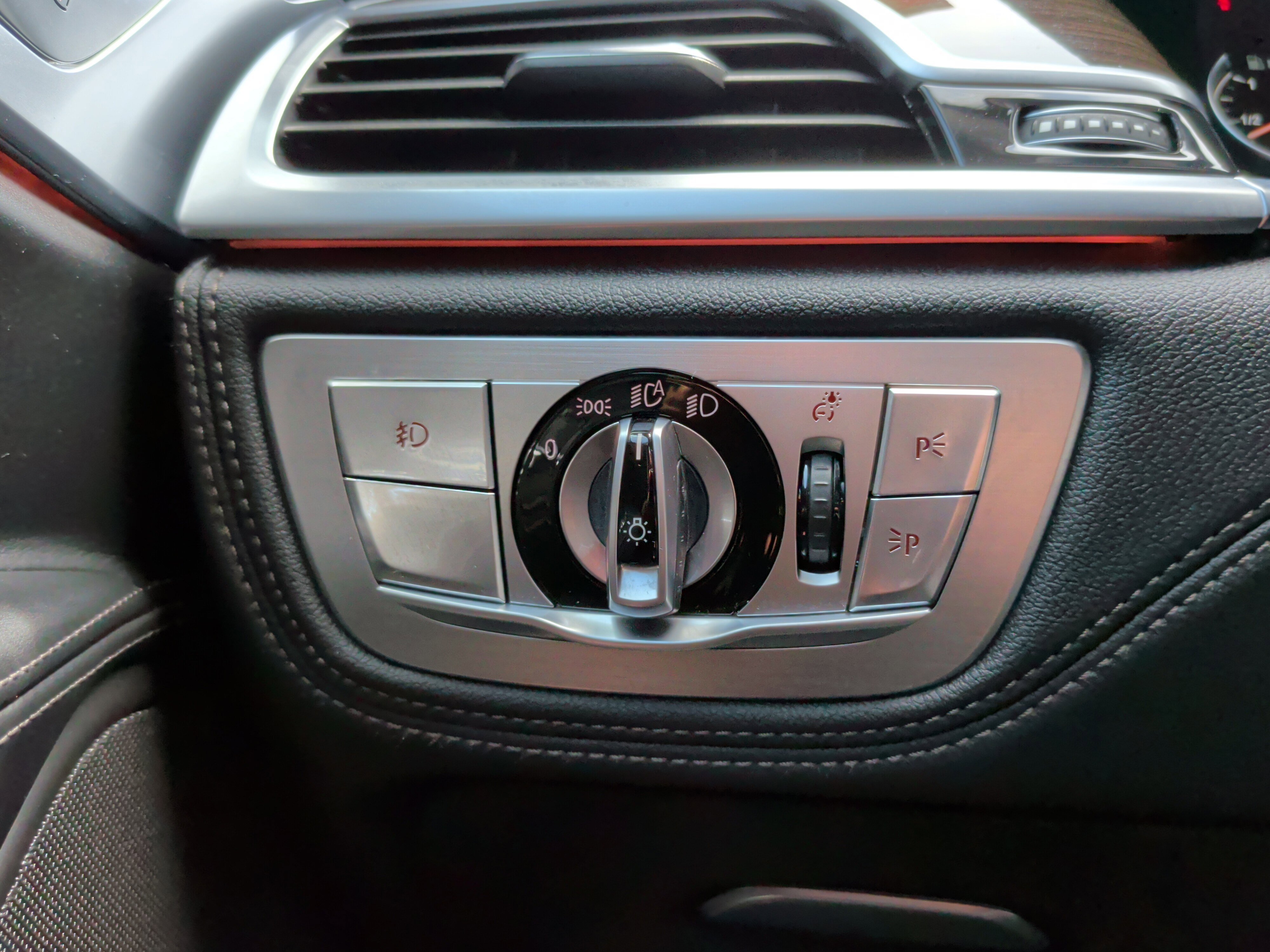 Used 2016 BMW 740i RWD image 23