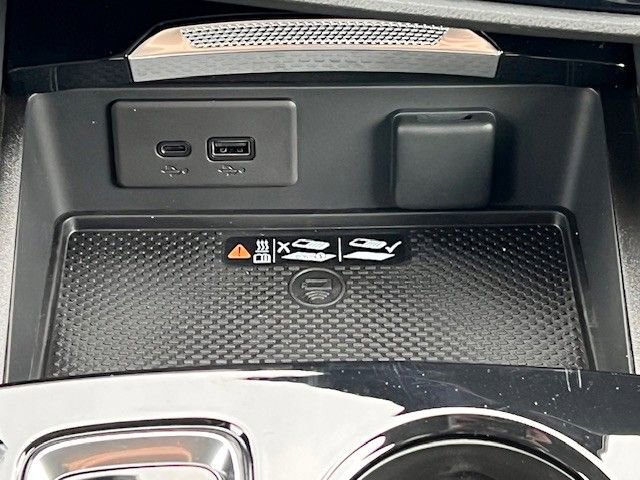 Certified 2025 Buick Envision Sport Touring image 22