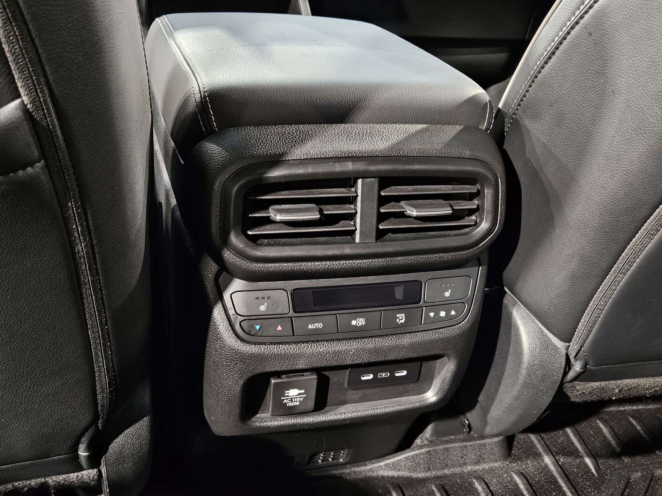 Used 2024 Honda Pilot Elite image 37