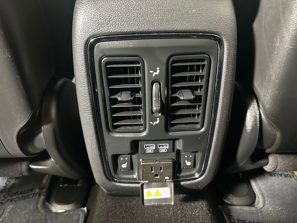 Used 2020 Jeep Grand Cherokee Overland image 31