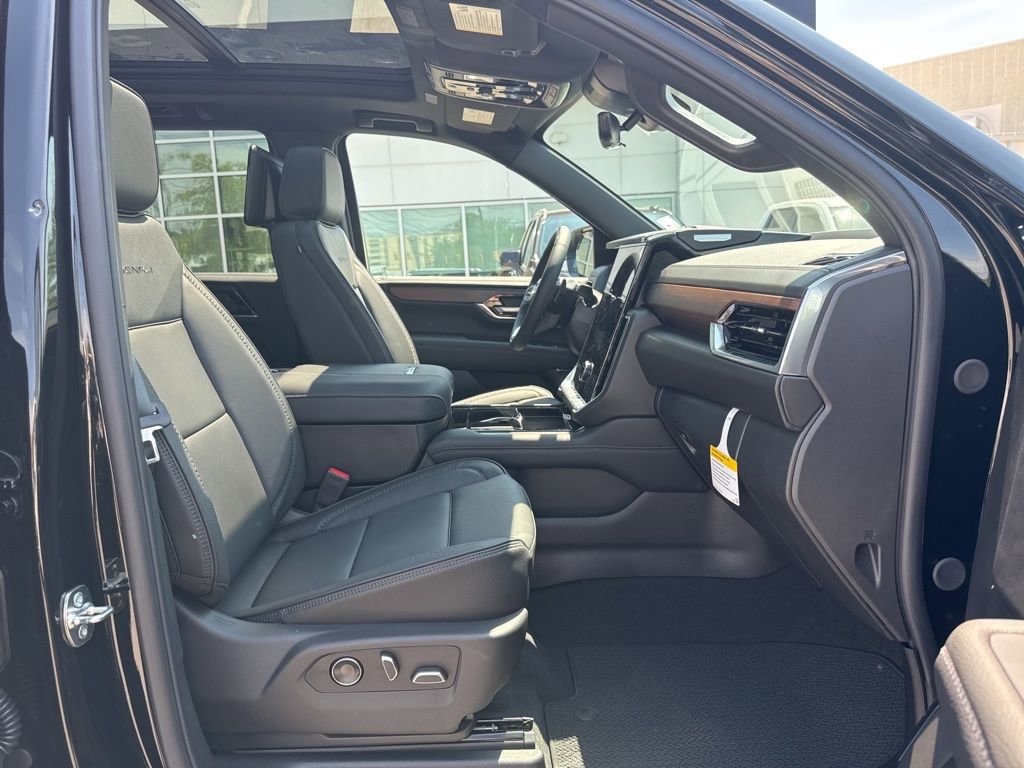 New 2026 GMC Yukon Denali w/ Denali Reserve Package image 19