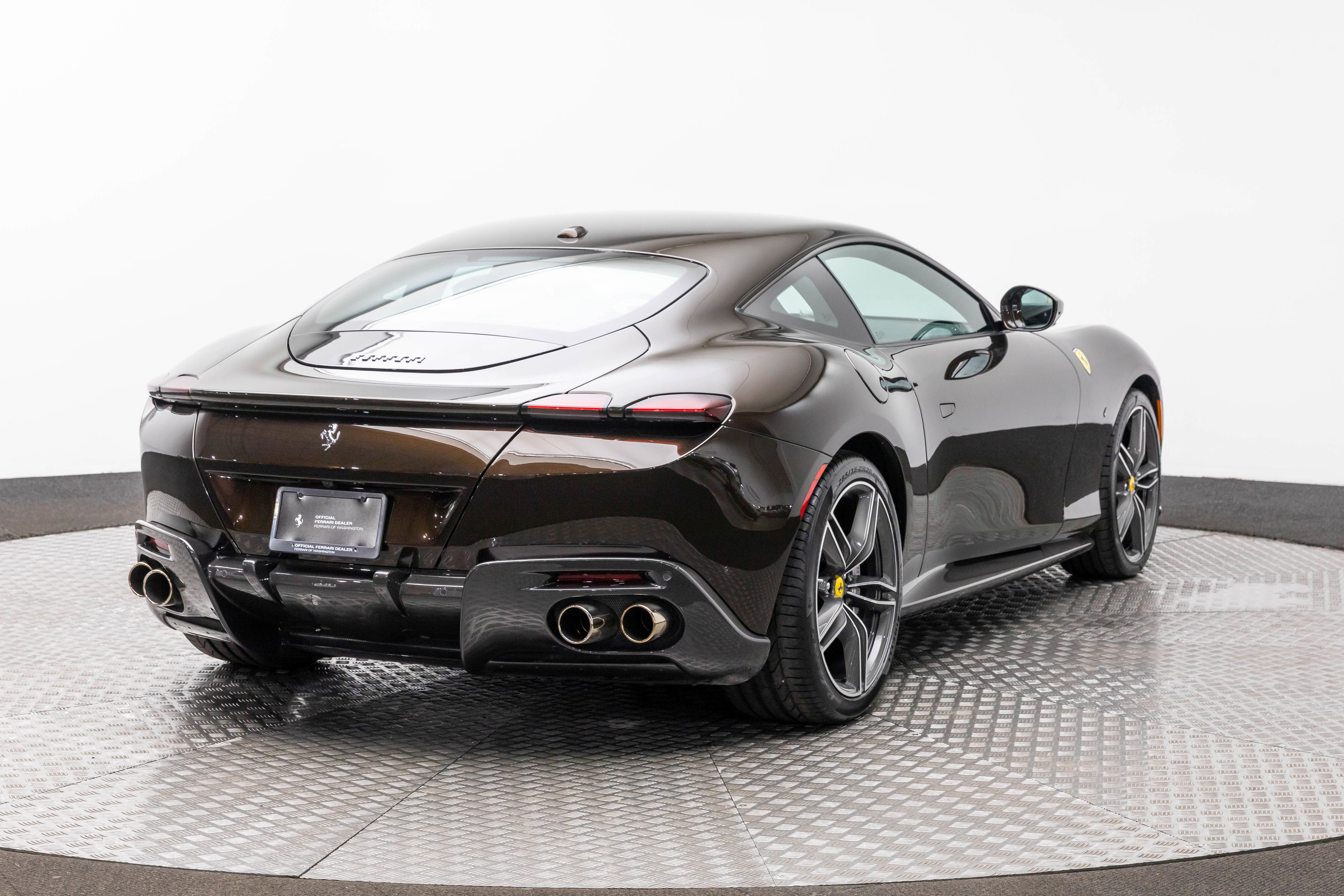 Certified 2022 Ferrari Roma image 7