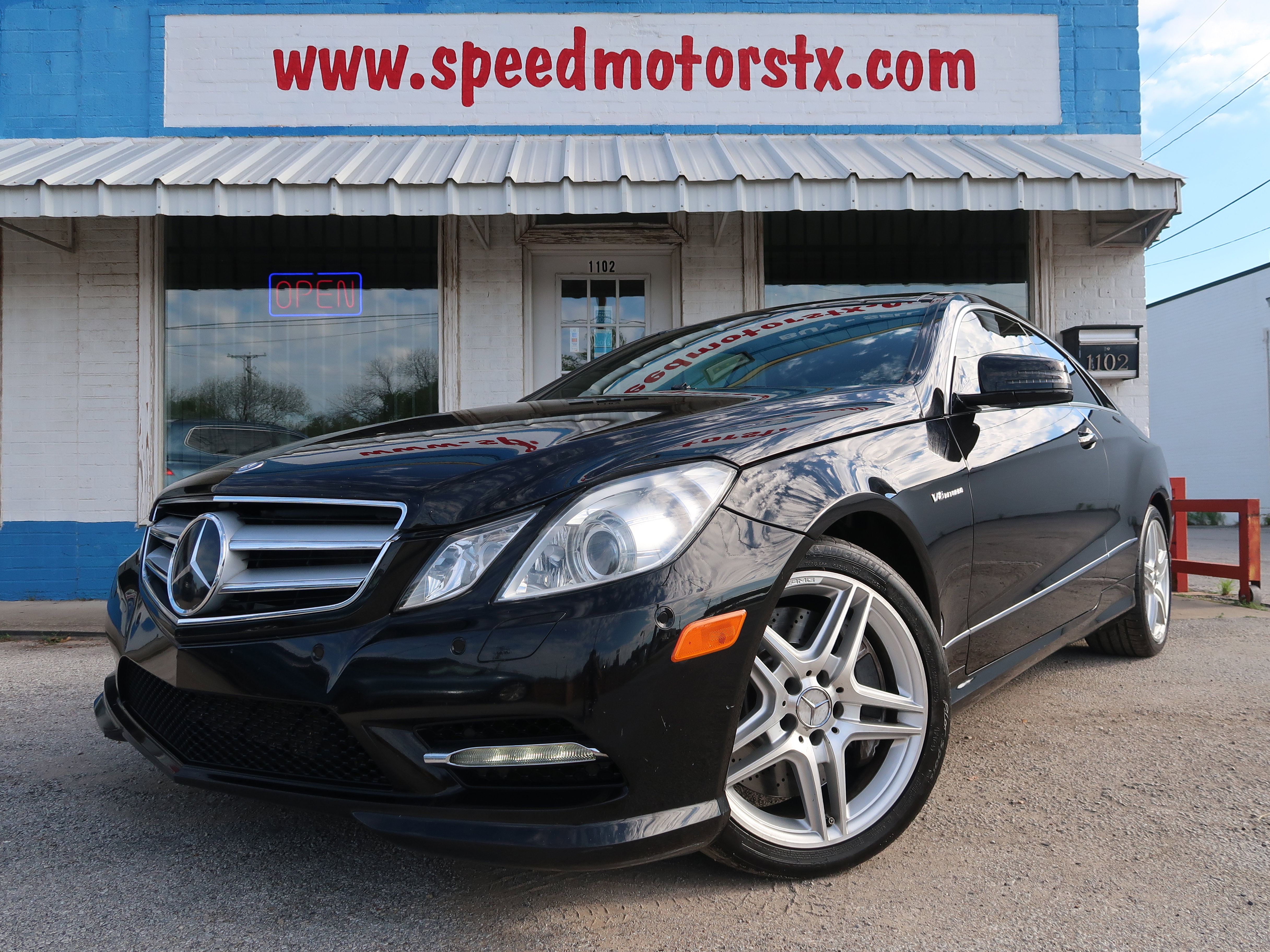 Used 2013 Mercedes-Benz E 550 Coupe w/ Premium 2 Pkg image 1