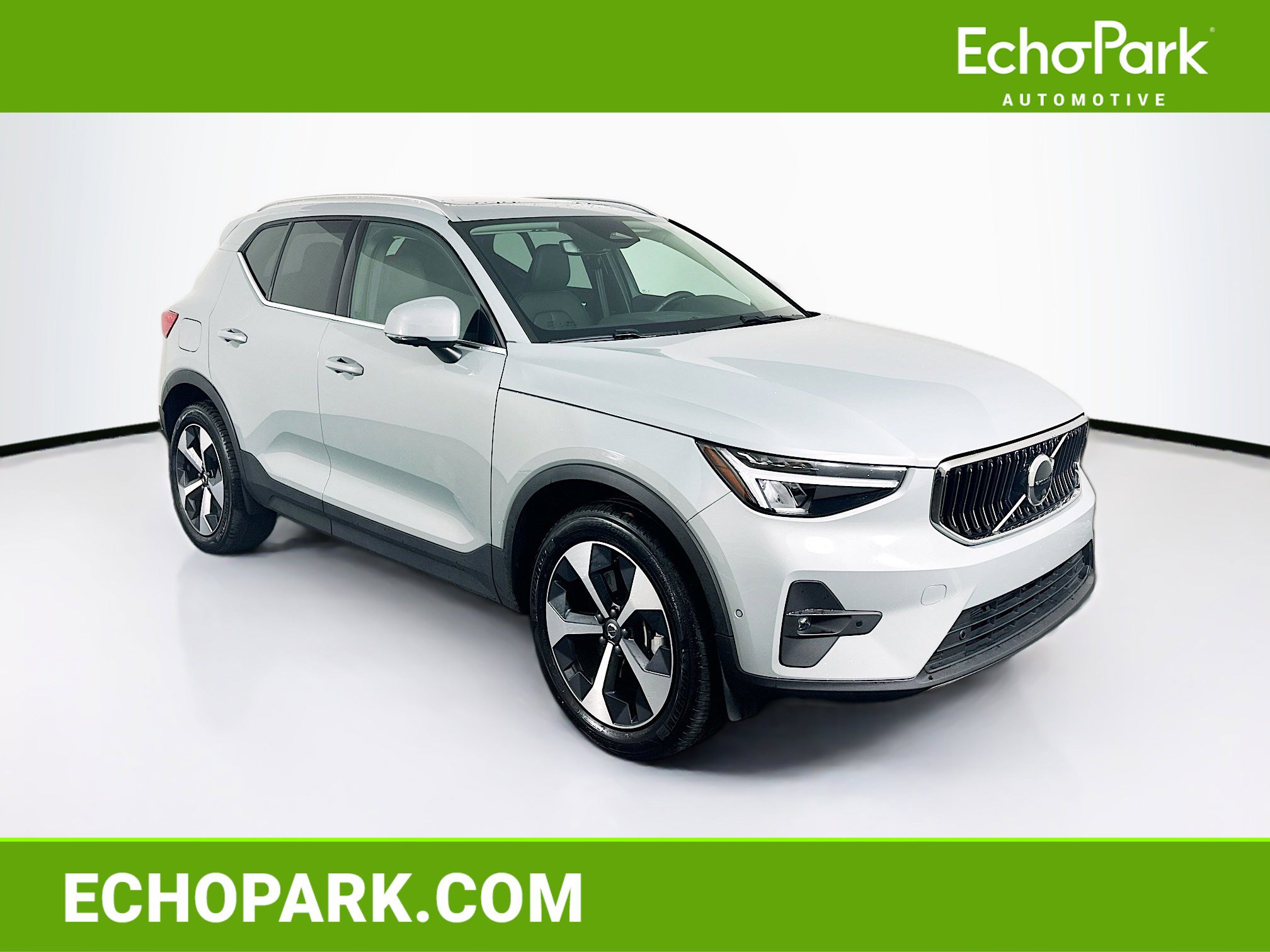 Used 2025 Volvo XC40 B5 Plus