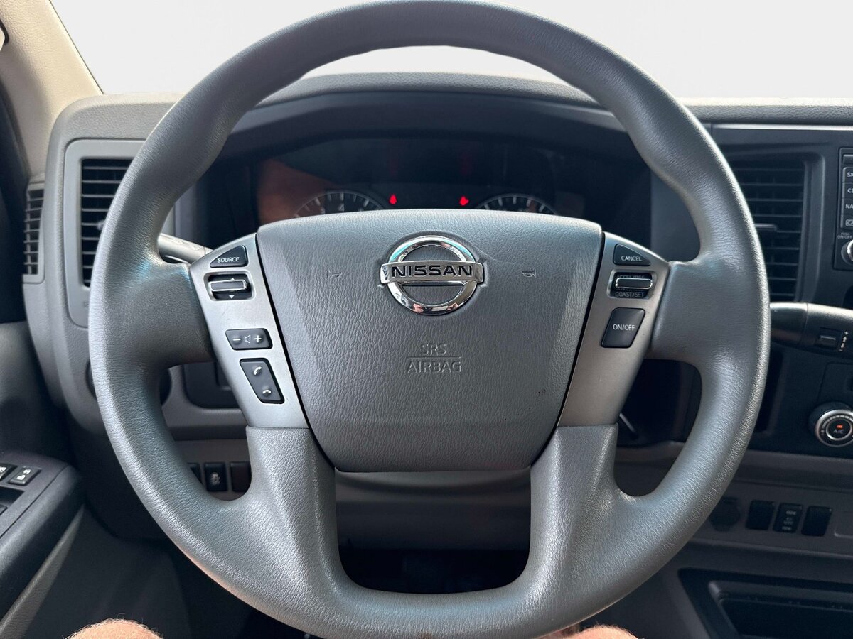 Used 2015 Nissan NV 3500 SV w/ Technology Package RWD image 25