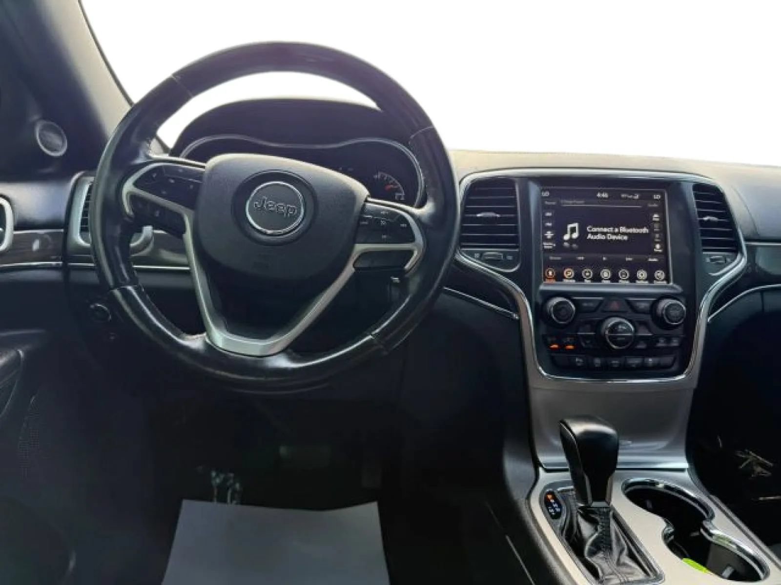 Used 2018 Jeep Grand Cherokee Overland AWD/4WD image 22