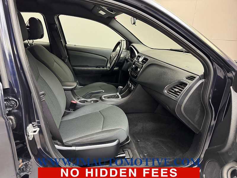 Used 2012 Chrysler 200 Touring image 18