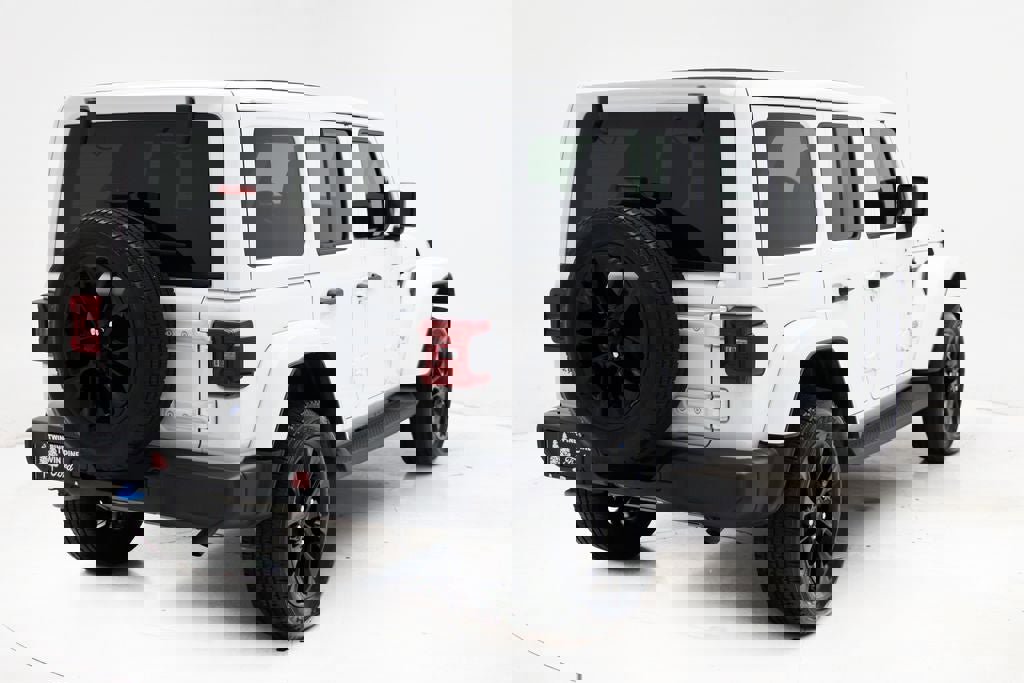 Used 2023 Jeep Wrangler Unlimited Sahara image 9