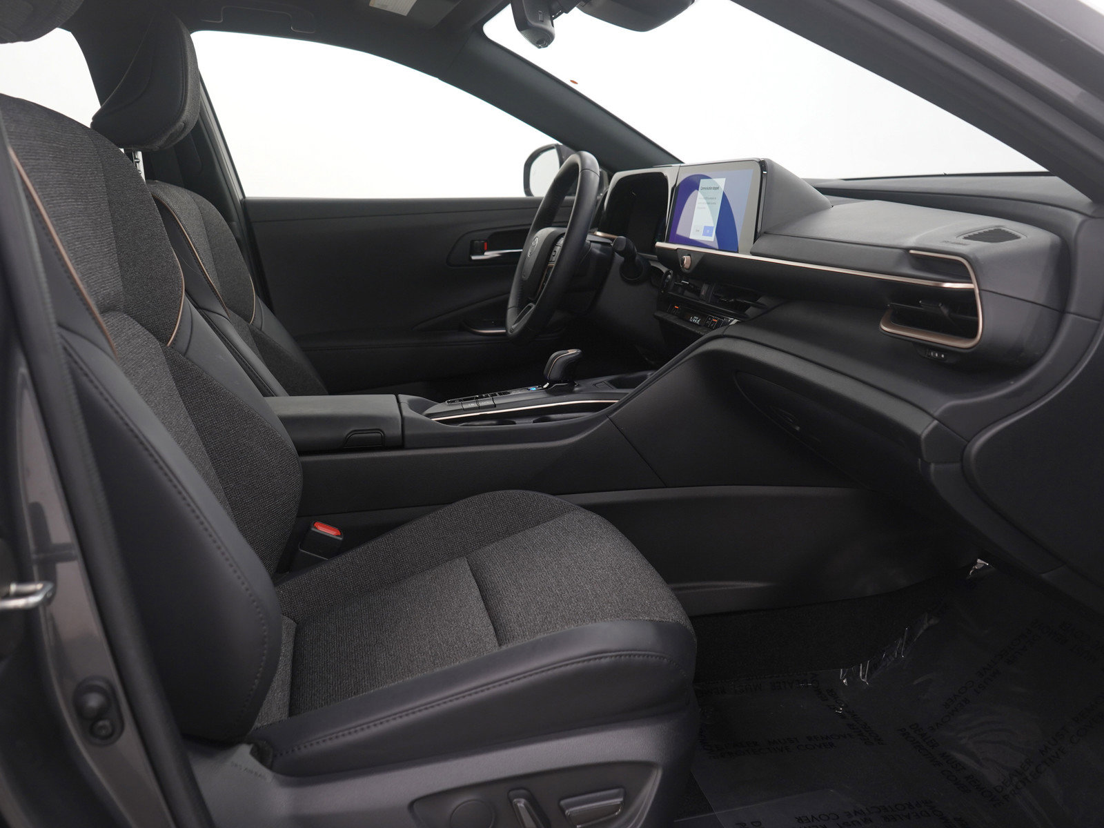 Used 2023 Toyota Crown XLE image 11