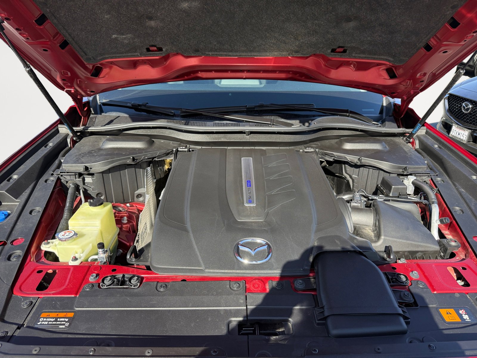Certified 2024 MAZDA CX-90 Plug-In Hybrid w/ Preferred AWD/4WD image 18