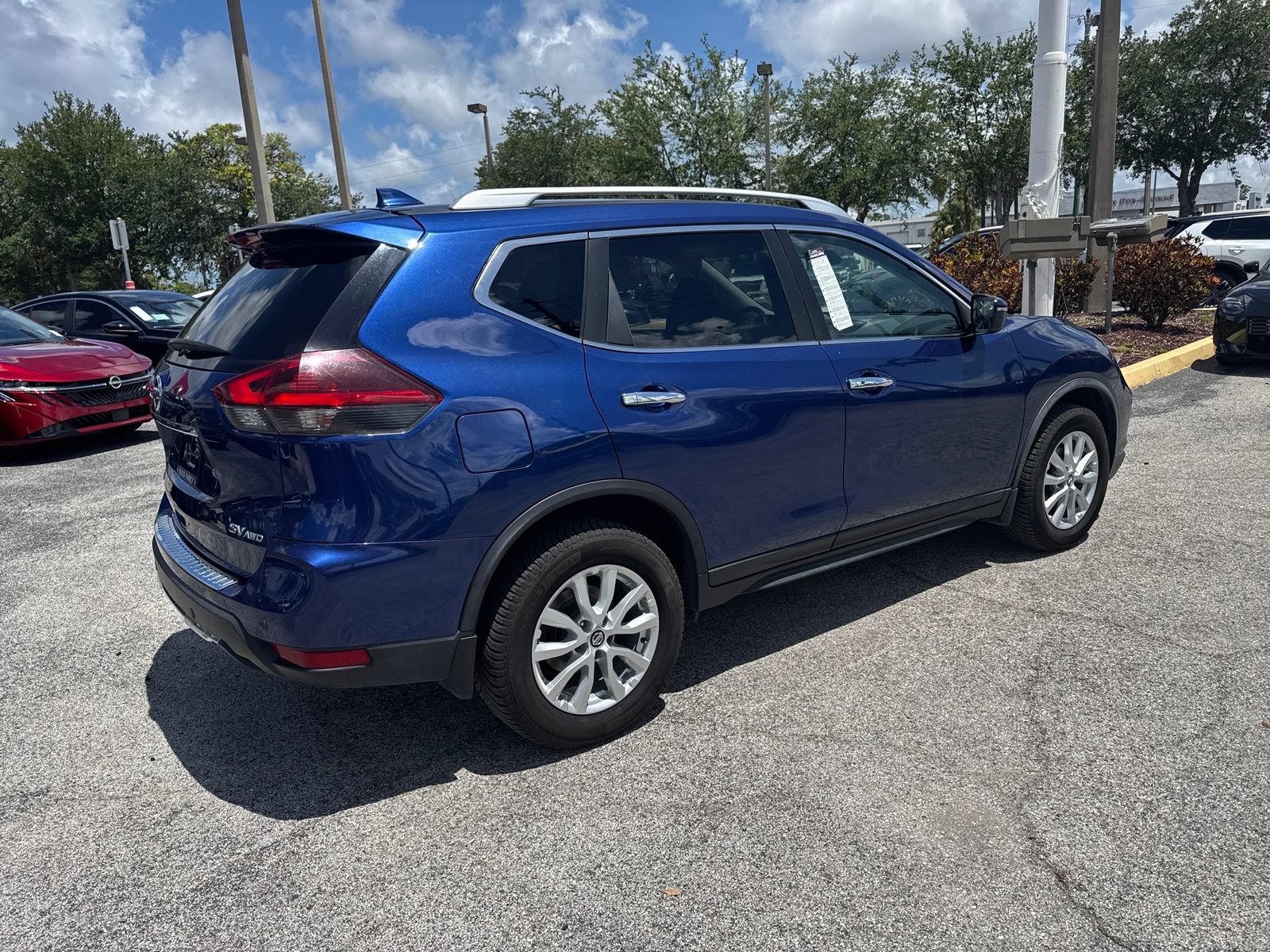 Used 2019 Nissan Rogue SV AWD/4WD image 10