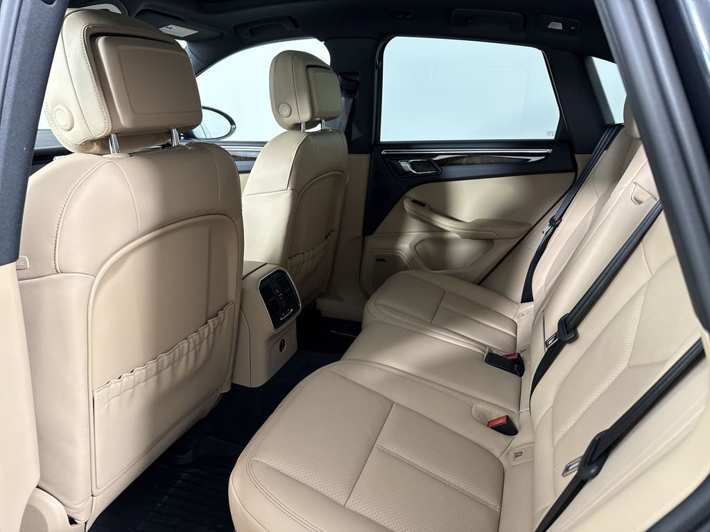 New 2026 Porsche Macan AWD/4WD image 26