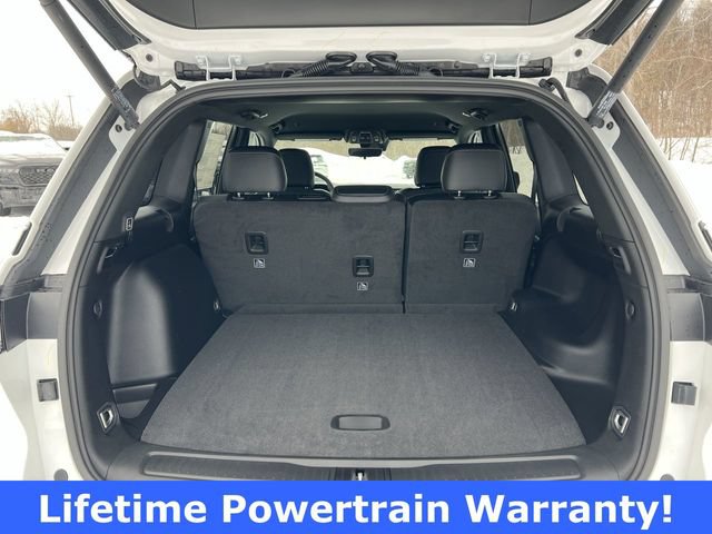 Used 2026 Jeep Grand Cherokee Altitude AWD/4WD image 24