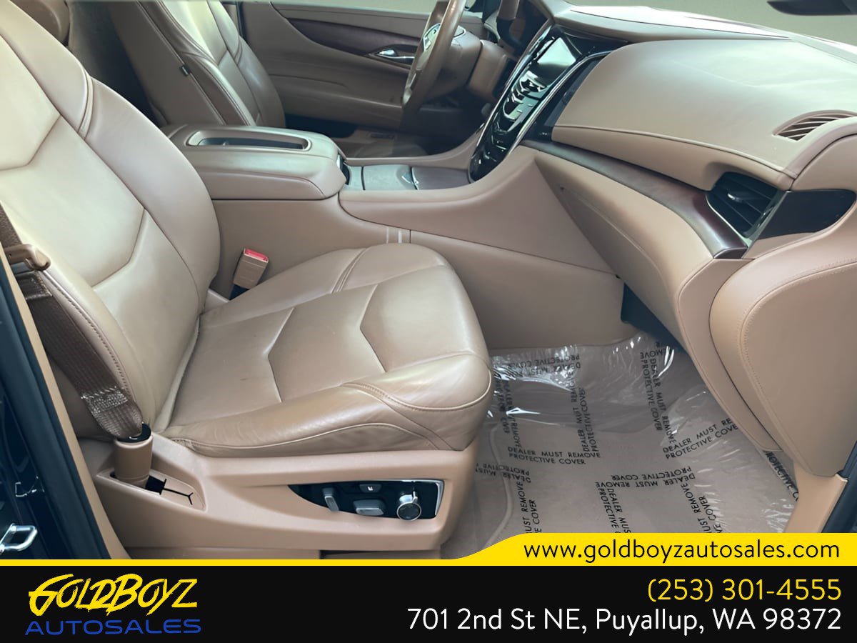 Used 2017 Cadillac Escalade ESV Platinum image 43