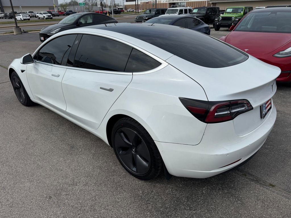 Used 2020 Tesla Model 3 Standard Range image 9
