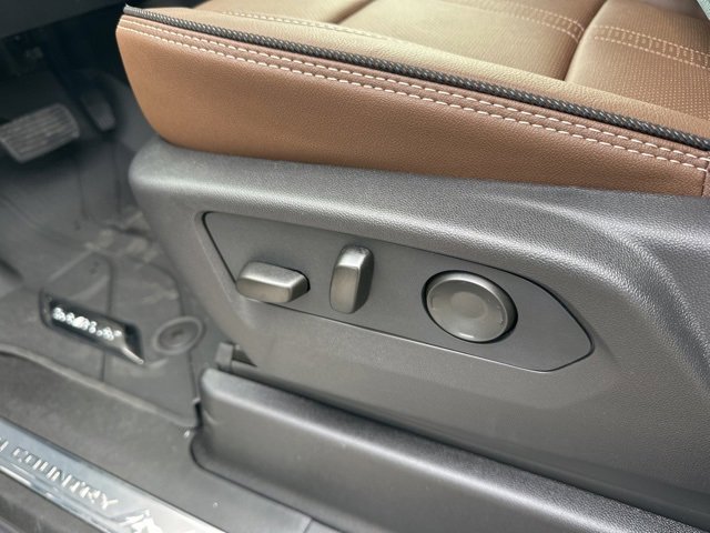 New 2026 Chevrolet Tahoe High Country w/ Sun And Tow Package image 12