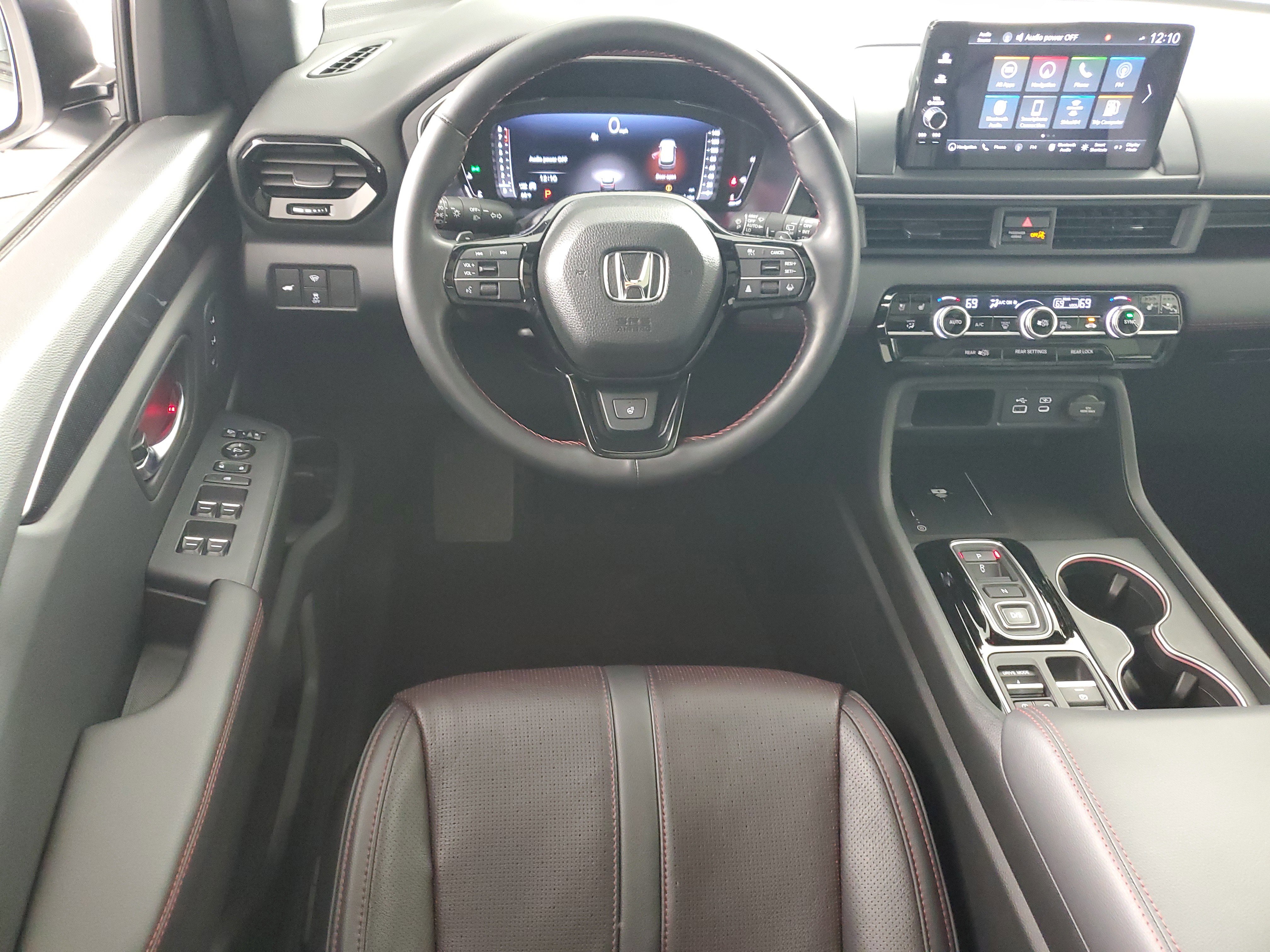 Certified 2025 Honda Pilot Black Edition image 14
