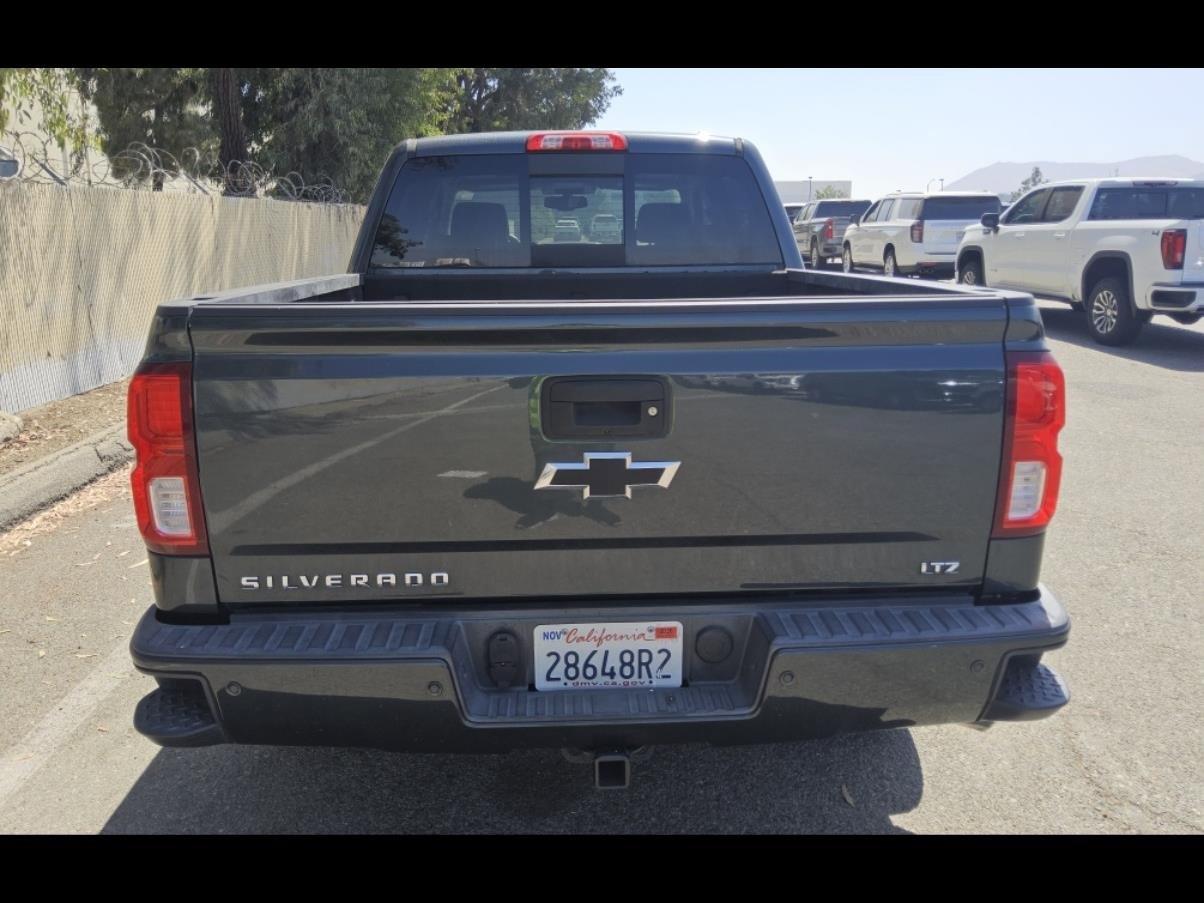 Used 2018 Chevrolet Silverado 1500 LTZ Z71 w/ LTZ Plus Package AWD/4WD image 19