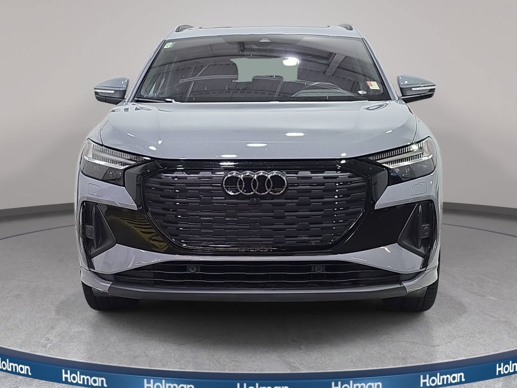 Certified 2024 Audi Q4 e-tron Prestige w/ Black Optic Package AWD/4WD image 3