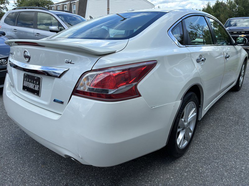 Used 2013 Nissan Altima 2.5 SL w/ Technology Pkg FWD image 6