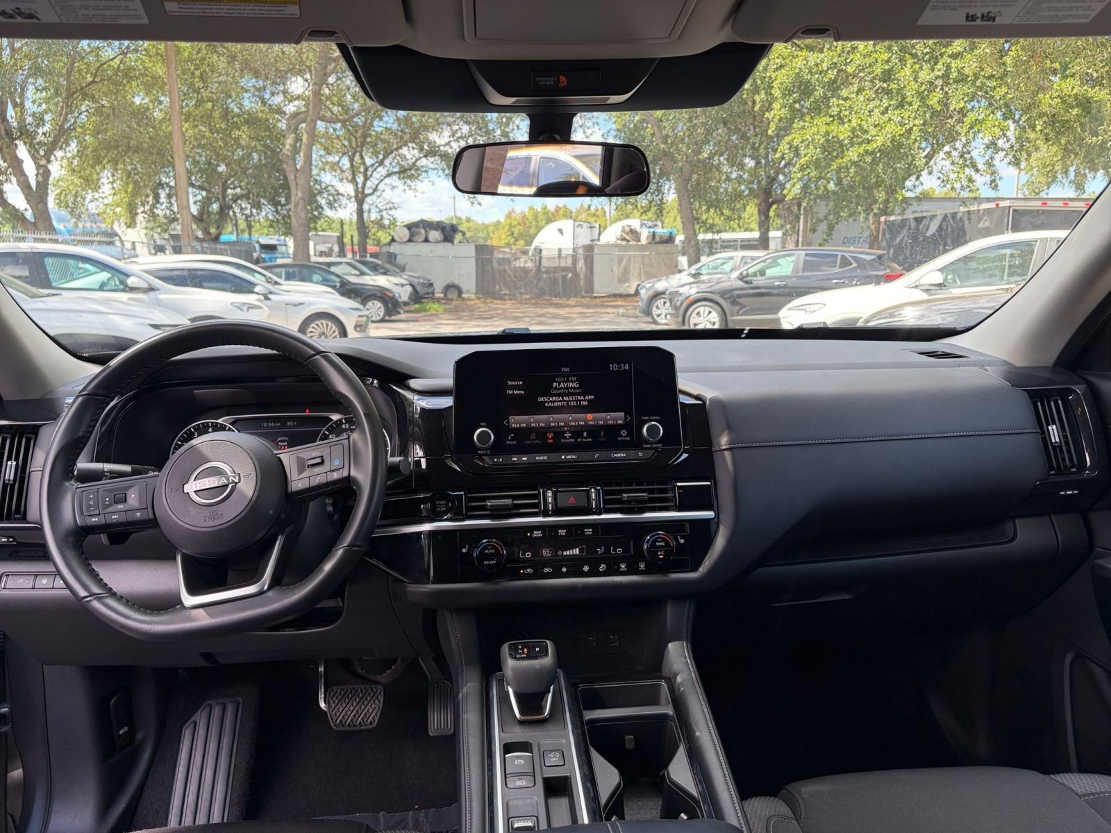 Used 2025 Nissan Pathfinder SV FWD image 36