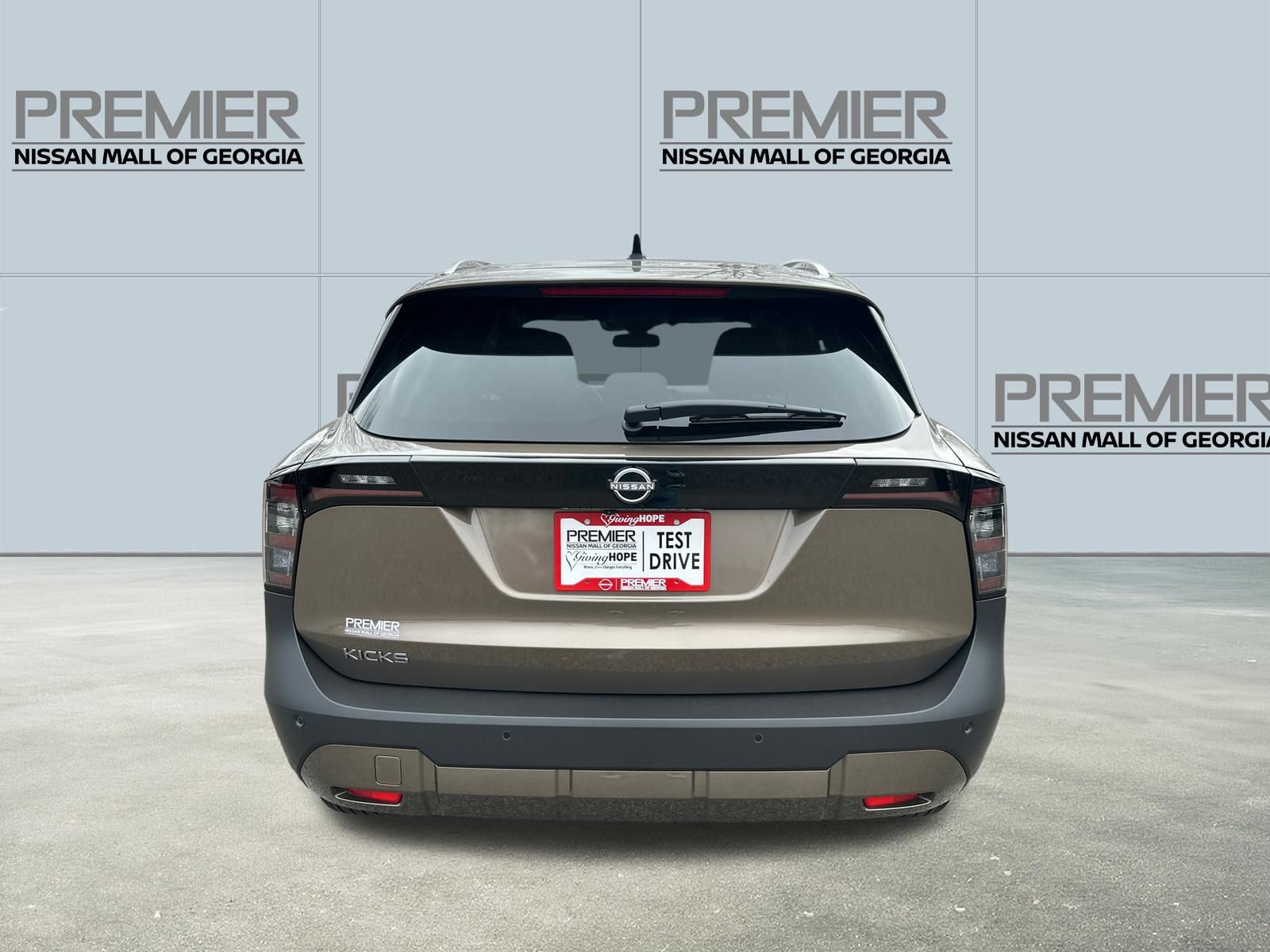 Used 2026 Nissan Kicks SV image 6