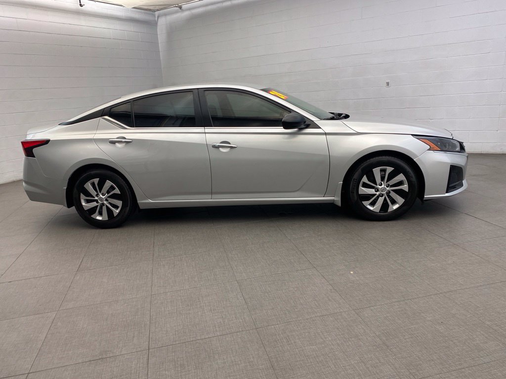 Used 2024 Nissan Altima 2.5 S FWD image 6