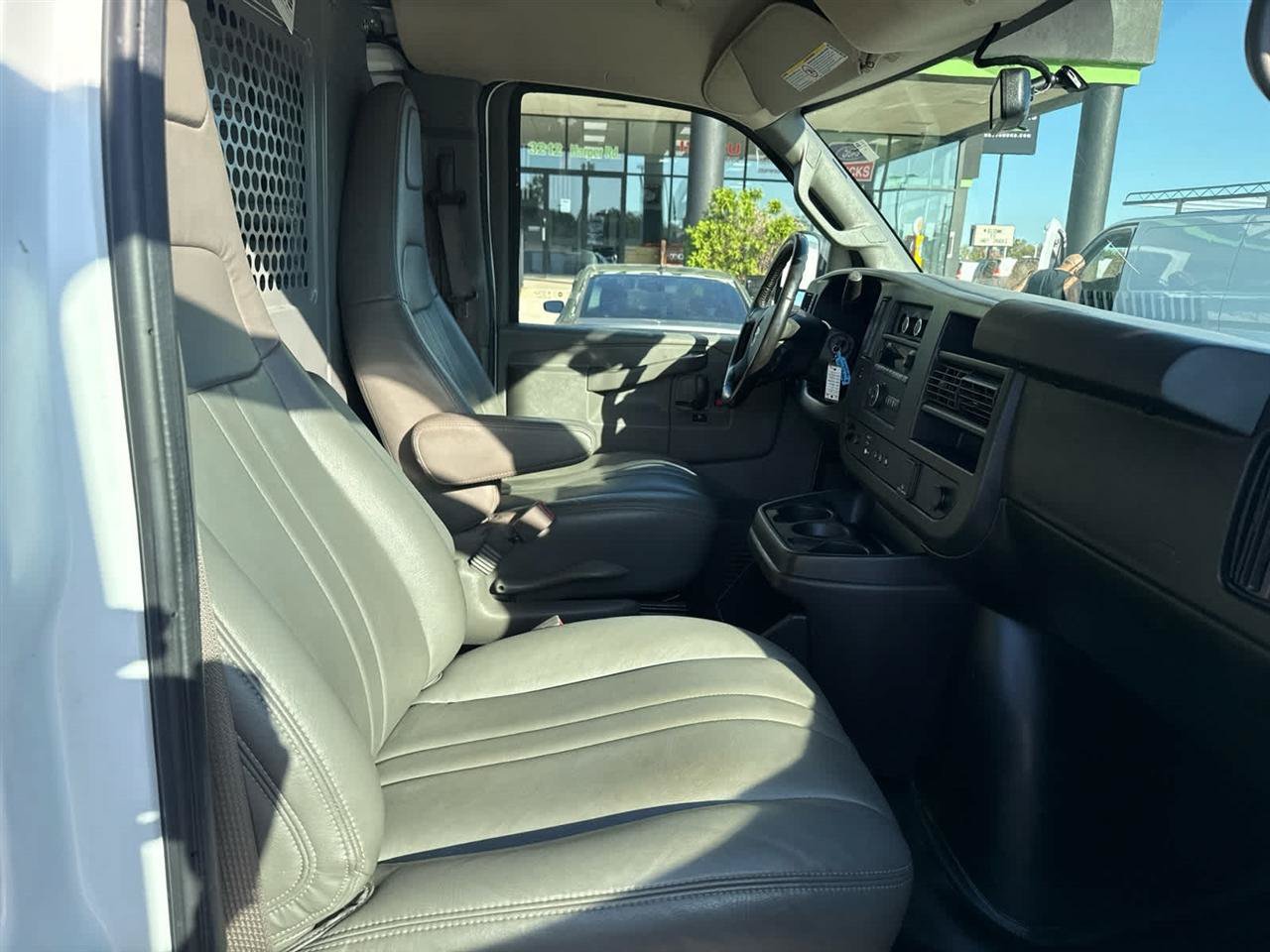 Used 2021 Chevrolet Express 2500 w/ Driver Convenience Package RWD image 19