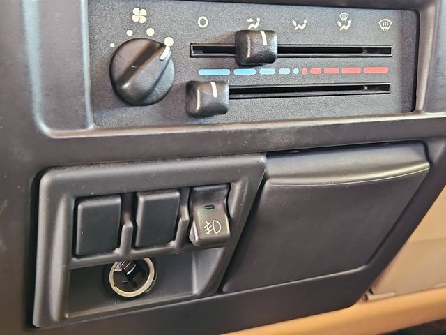 Used 1997 Jeep Wrangler Sahara AWD/4WD image 18