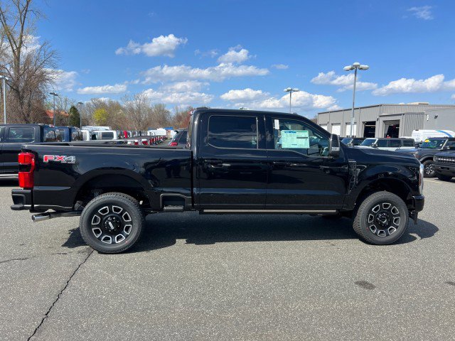 New 2025 Ford F350 Platinum w/ FX4 Off-Road Package image 6