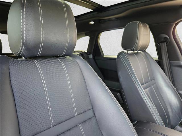 Used 2021 Land Rover Range Rover Velar R-Dynamic S image 24